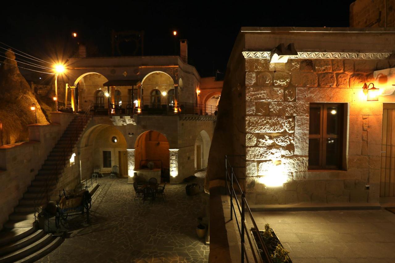  Mahzen Cave Hotel    .
